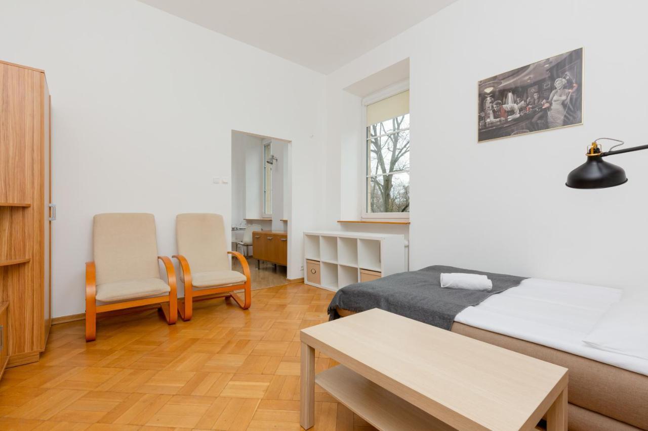 Downtown Studio Apartment By The Park By Noclegi Renters Warsaw Ngoại thất bức ảnh